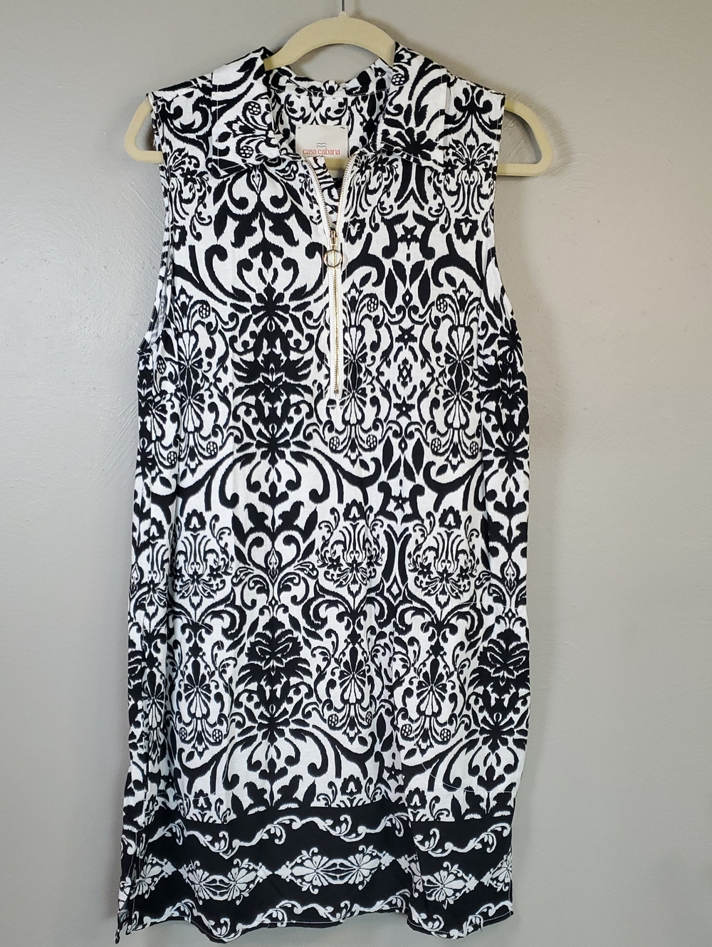 Casa Cabana Sleeveless Tunic Dress W/ A Bold Blk & White Damask Scroll Print. Lg